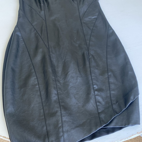 Alassandro Miele black body con faux leather dress size S - Picture 6 of 12